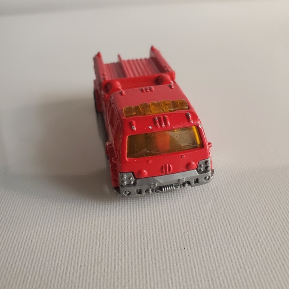 Vintage 2001 "Water Pumper" Matchbox - Picture 2 of 7